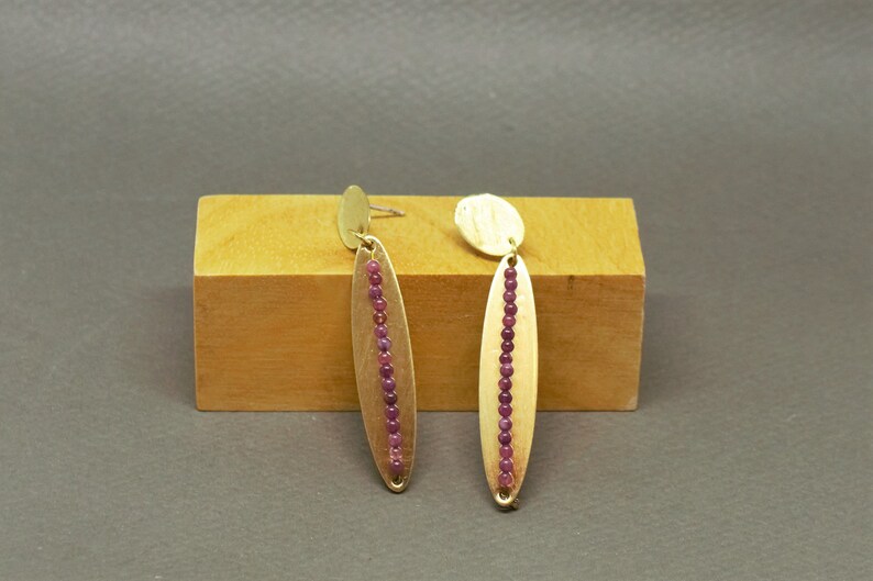 Handmade long drop earrings,Dangle earrings,Oval shaped earrings,Gift for her,Long beaded earrings,Agate beads,Modern earrings,