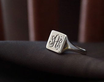 Anillo con monograma - Joyería personalizada - Anillo de sello - Joyería con monograma - Grabado - Anillo de sello cuadrado - Anillo de sello con inicial - Anillo de sello de oro - Joyería