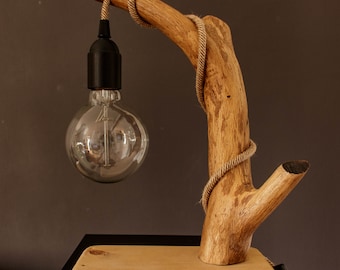 Lampe de table en bois flotté | Lampe en bois unique | Fabriqué à la main | Éclairage | Câble en tissu | Décoration de maison