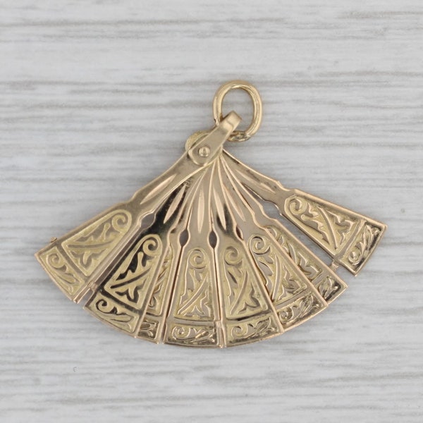 Vintage Fan Charm 18k Yellow Gold Folds Unfolds Pendant