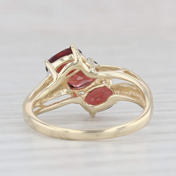 1.60ctw 3-Stone Garnet Ring 10k Yellow Gold Size … - image 4