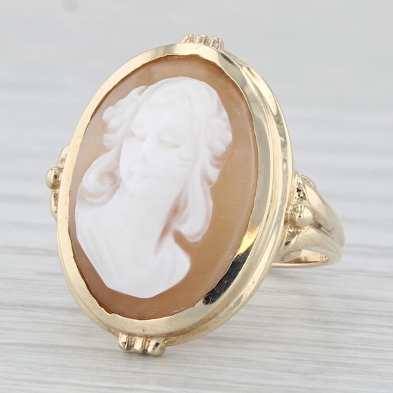 Vintage Carved Shell Cameo Ring 14k Yellow Gold S… - image 1