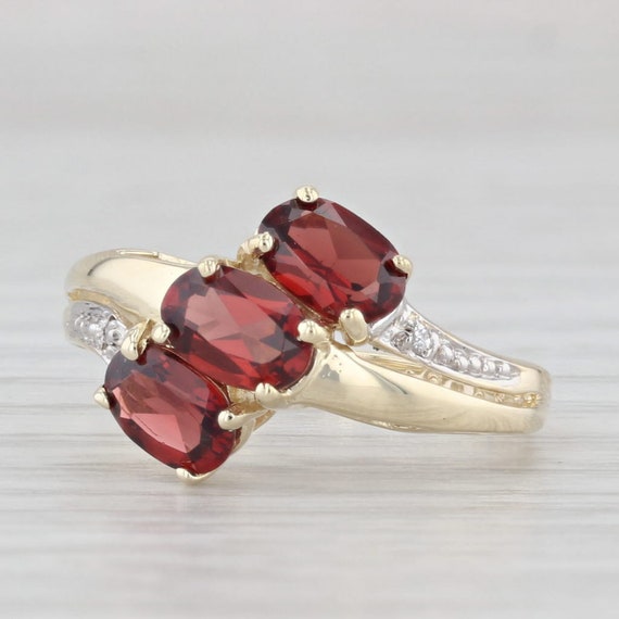 1.60ctw 3-Stone Garnet Ring 10k Yellow Gold Size … - image 1