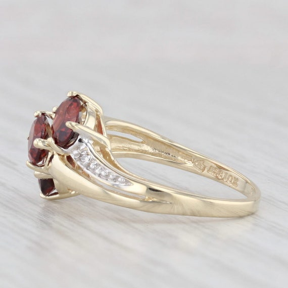 1.60ctw 3-Stone Garnet Ring 10k Yellow Gold Size … - image 3