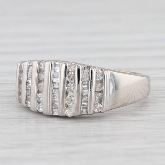 0.35ctw Diamond Ring 10k White Gold Size 8