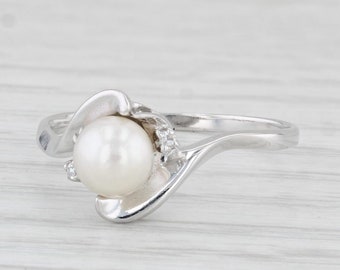 Cultured Pearl Solitaire Ring 10k White Gold Diamond Accents Bypass Size 8