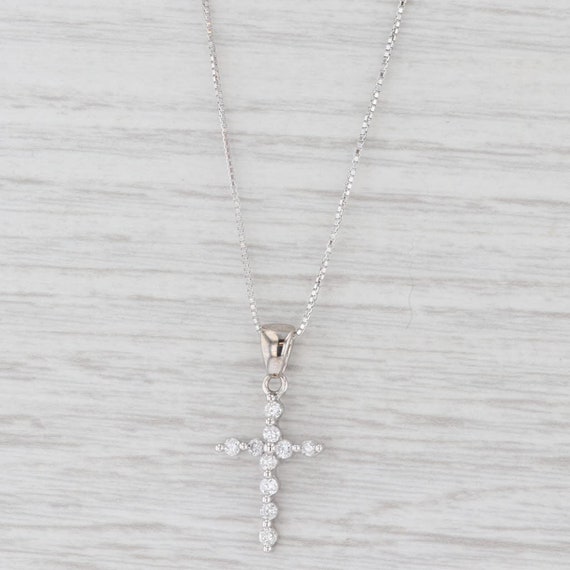0.27ctw Diamond Cross Pendant Necklace 