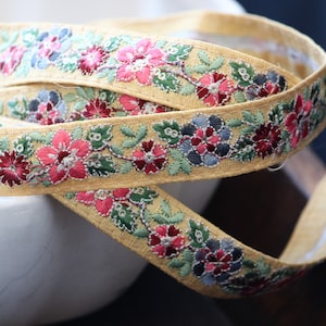 1 yard-Ruban de broderie de fil floral jaune et rouge mangue/paillettes/tissu rose gris/jaune/ruban de fabrication d&#39;arc/garniture de sac/garniture colorée indienne