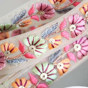 1 yard-Ruban de broderie de fil floral vert pastel rose sur tissu en maille-Bébé rose, vert pastel, orange et gris-sequins