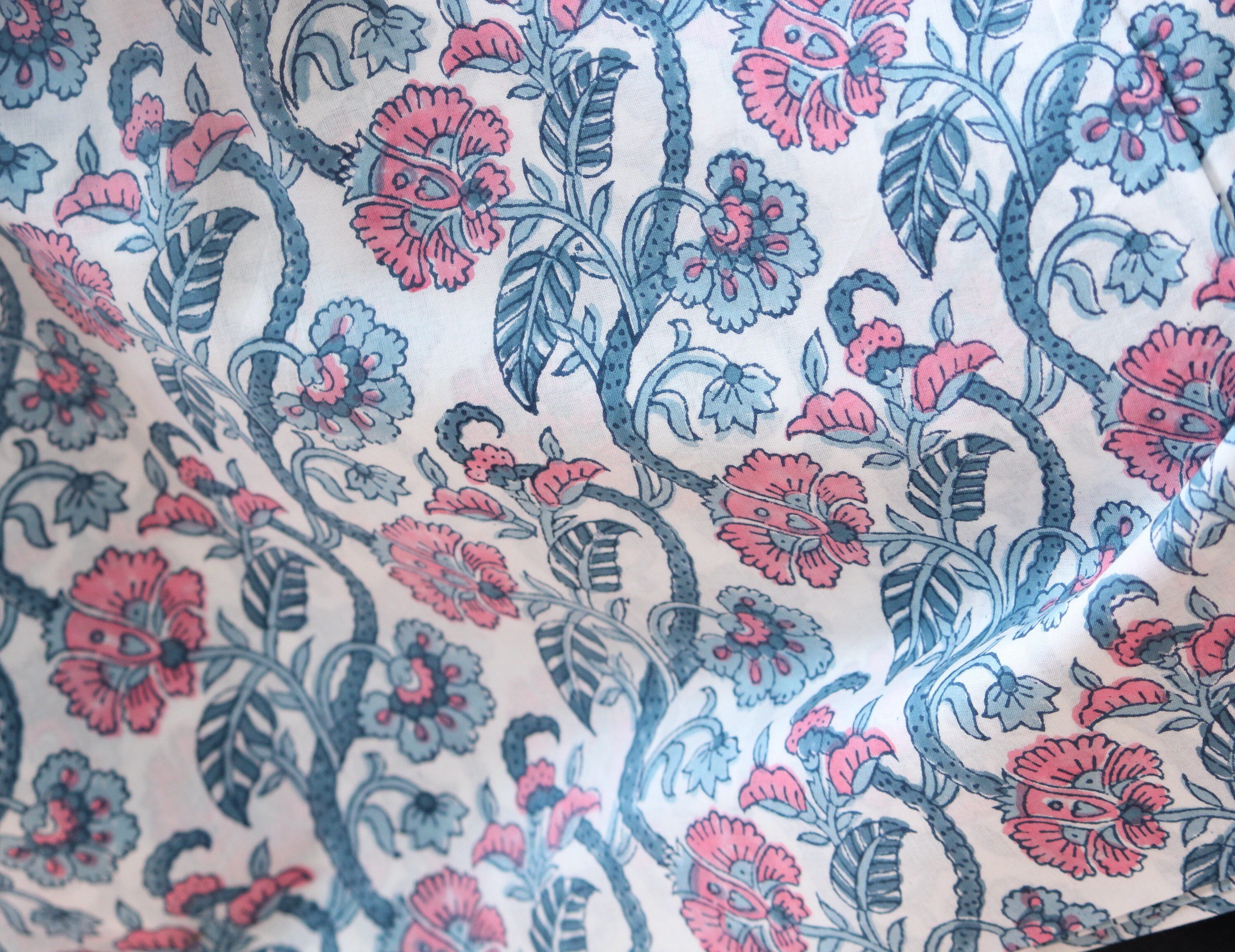 Tissu Imprimé Floral Coton Et Lin - Vente Au Mètre (minimum 6m), Origine Espagne