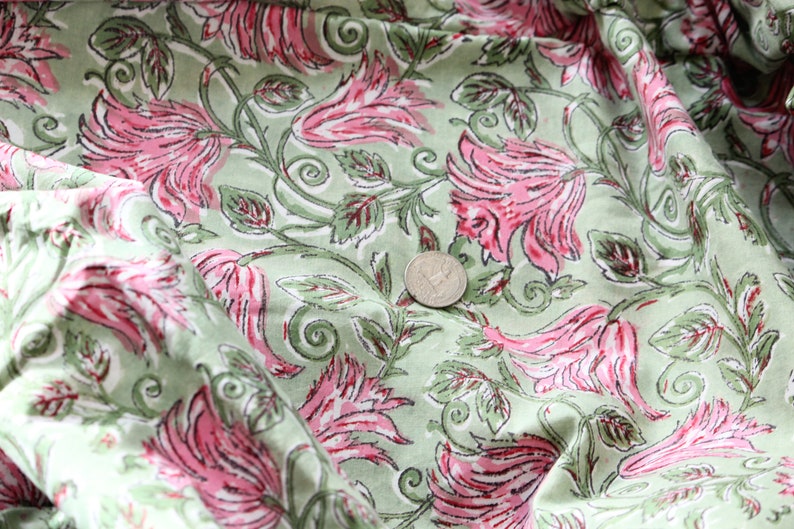 1 yard-Motif floral rose vert imprimé à la main tissu de coton-imprimé rose floral rose avec feuilles vertes-mode filles robe tissu / courtepointe / décor image 9