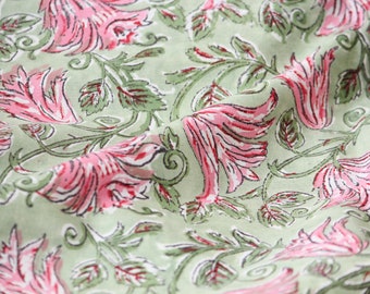 1 yard-Motif floral rose vert imprimé à la main tissu de coton-imprimé rose floral rose avec feuilles vertes-mode filles robe tissu / courtepointe / décor