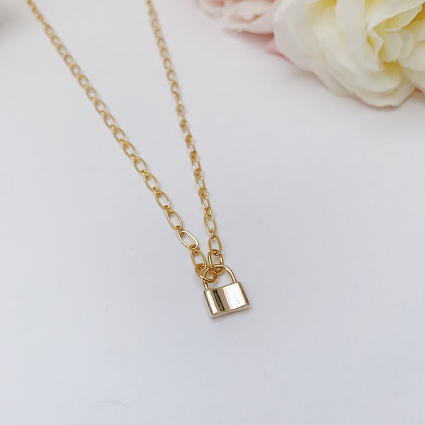 Lock Paperclip Chain Necklace, Lock Chain Link Necklace, Lock Chain Layering Necklace, Lock Chain Necklace, Dainty Gold Lock Necklace