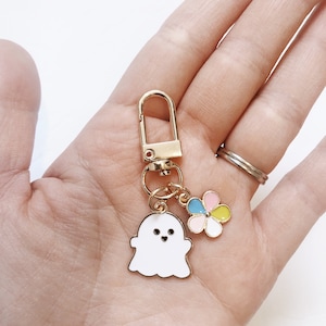 Halloween Keychain, Halloween Ghost Keychain, Ghost Charm Keychain, Cute Halloween Keychain Gift,