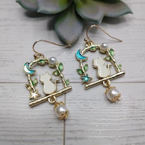 Cat Dangle Earrings, 2&quot; Long,Glass Pearls,Light Gold Tone
