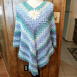 Granny Square Poncho,Shades of Blue Acrylic Yarn,Daisy Applique