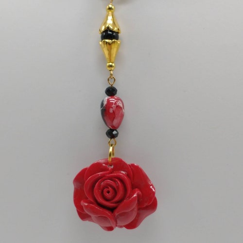 Carved Flower Red shops Seed Bead Spiral Bead Crochet Necklace and Earring Set, Statement Set, Beaded Jewelry, Unique Jewelry, Seed Bead Crochet