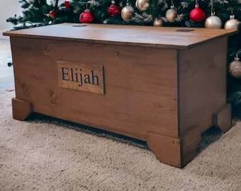 Free Shipping!!! Personalized Solid Wood Toy Chest, Handmade Toy Box Storage Chest, Personalized with Name, Wooden Toy Box Simple Design