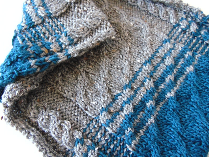 Hand Knit Cabled Cowl Pattern image 1