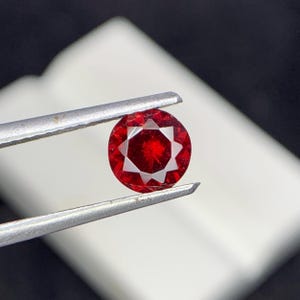 Natural Red Spinel Faceted Round Cut Loose Stone 5.8mm 0.85 Cts Approx