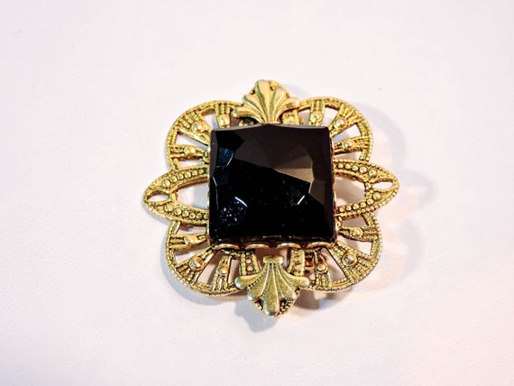 Freirich Brooch Victorian Style Jewelry, Romantic