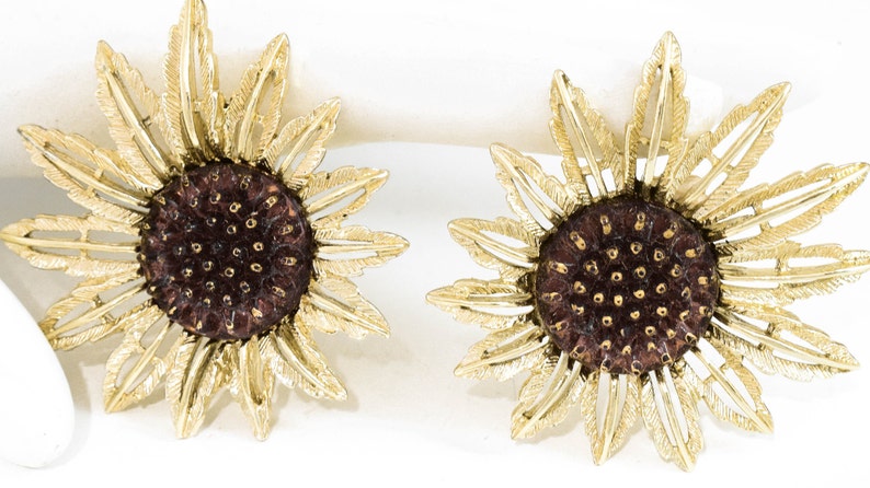 Matching Set Brooch Clip On Earrings,Sarah Coventry Collectors Item Trending Now Vintage Jewelry Sarah Coventry Original Box Vintage