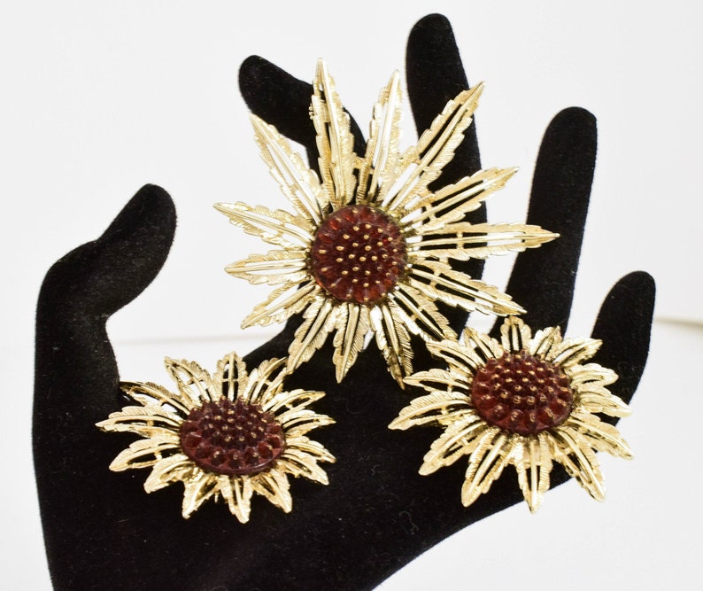 Matching Set Brooch Clip On Earrings,Sarah Coventry Collectors Item Trending Now Vintage Jewelry Sarah Coventry Original Box Vintage