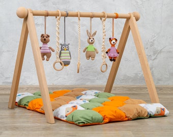 Forest baby play gym with crochet baby gym toys and baby play mat, wooden baby gym frame, baby gym toy, baby activity mat, baby activity gym