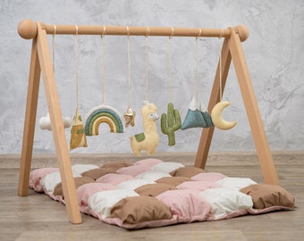 Boho-Baby-Fitnessstudio mit Lama-Spielzeug und Baby-Spielmatte, Baby-Aktivitätsmatte, Baby-Spiel-Fitnessstudio, Baby-Fitnessstudio-Spielzeug, Baby-Fitnessstudio-Rahmen aus Holz, Baby-Fitnessstudio-Baby-Fitnessstudio-Matte