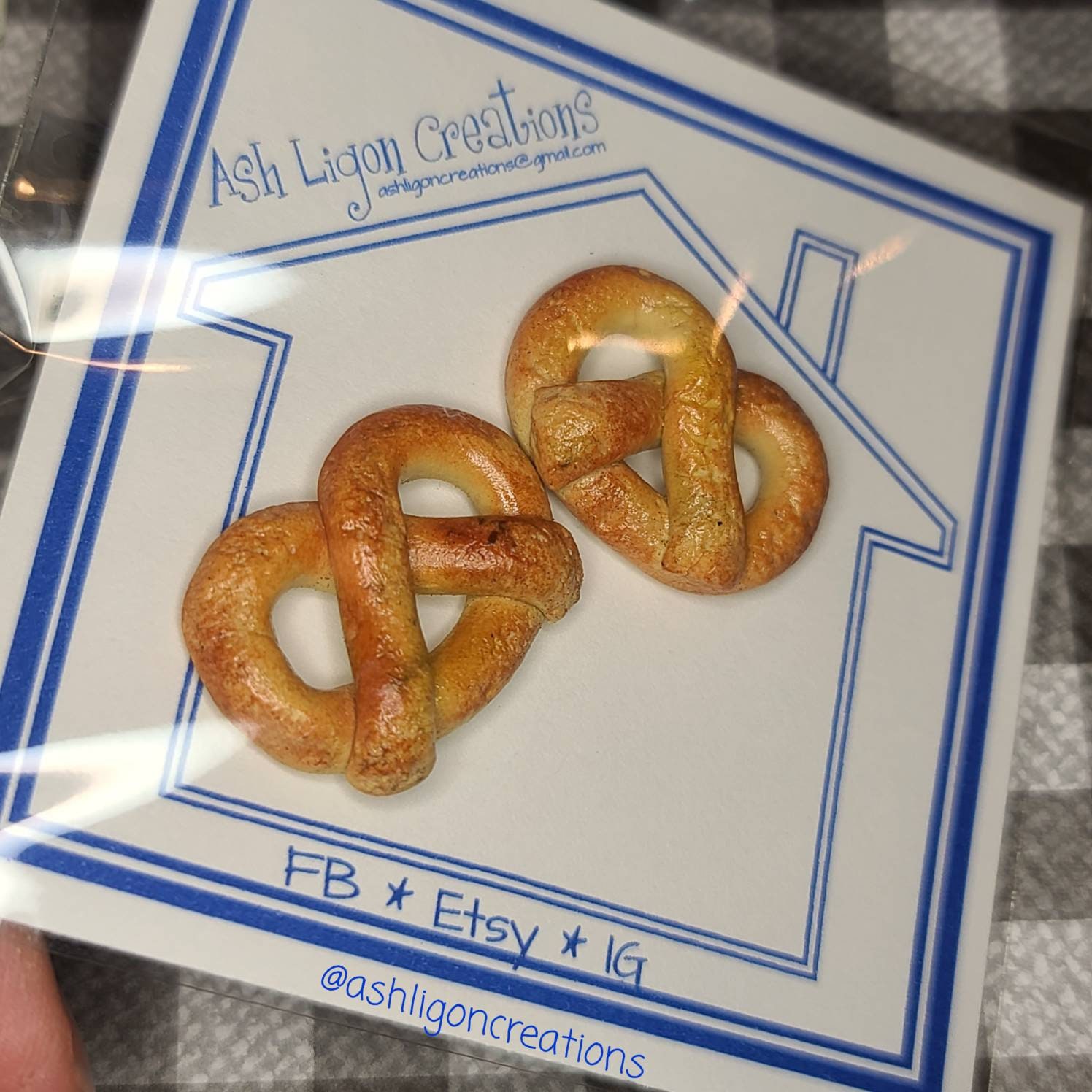 Set Di 2 Pretzel In Miniatura Fatti A Mano &ndash; Scala 1:12 &ndash; Per Casa Delle Bambole &ndash; Argilla