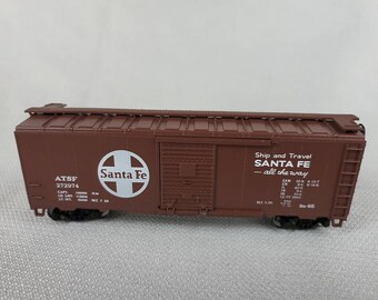 NICE ITEM CLEAN AND GOOD SANTA FE HO SCALE TYCO 327-22 40' CABOOSE 
