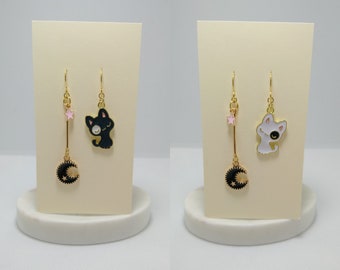 Cat earrings - Mismatched charm earrings - Mixed style - Black cat - Flower - Moon - Daisy - Fun earrings - Cat lovers - Special gift