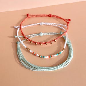 Surfer Bracelet Set String Bracelet Stack Beaded Beach Jewelry for Women Adjustable Stackable Bracelets Handmade Boho Summer Accessories