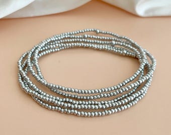 Minimalist Beaded Silver Stretch Bracelet Seed Bead Bracelet Simple Jewelry Layering Dainty Bracelet Lightweight Jewelry Gift Idea for Mom