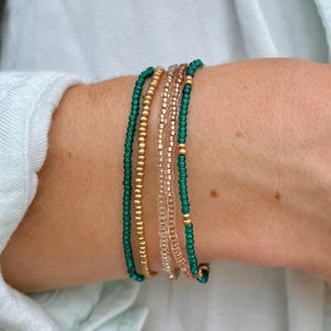 Emerald Green and Gold Beaded Bracelet Set Stretchy Tiny Bead Bracelet Minimalist Jewelry for Bridesmaids Gift Elegant Bracelet Stack Dainty