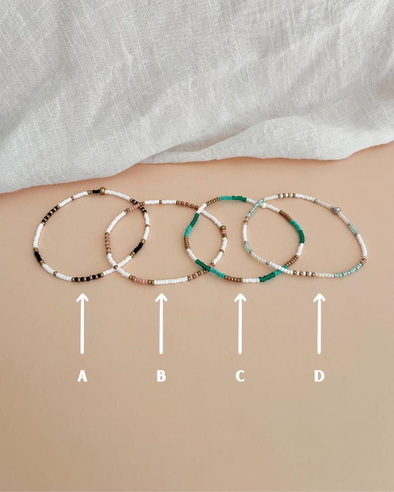 Bracelet de petites perles de rocaille pour femme Bracelet extensible délicat pour femme Bracelet de perles mélangées colorées pour superposer des bijoux Bracelet élastique en perles de plage de 2 mm image 9