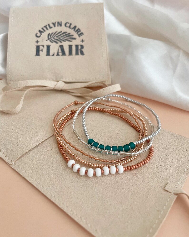 Beaded Stretch Bracelet Set Seed Bead Bracelet Stack Jewelry for Travel Boho Bead Bracelet Casual Jewelry for Work Simple Bracelet Handmade Include Gift Pouch