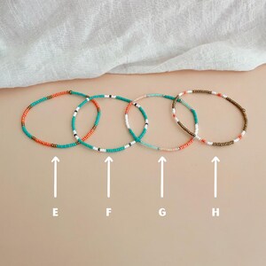 Bracelet de petites perles de rocaille pour femme Bracelet extensible délicat pour femme Bracelet de perles mélangées colorées pour superposer des bijoux Bracelet élastique en perles de plage de 2 mm image 10