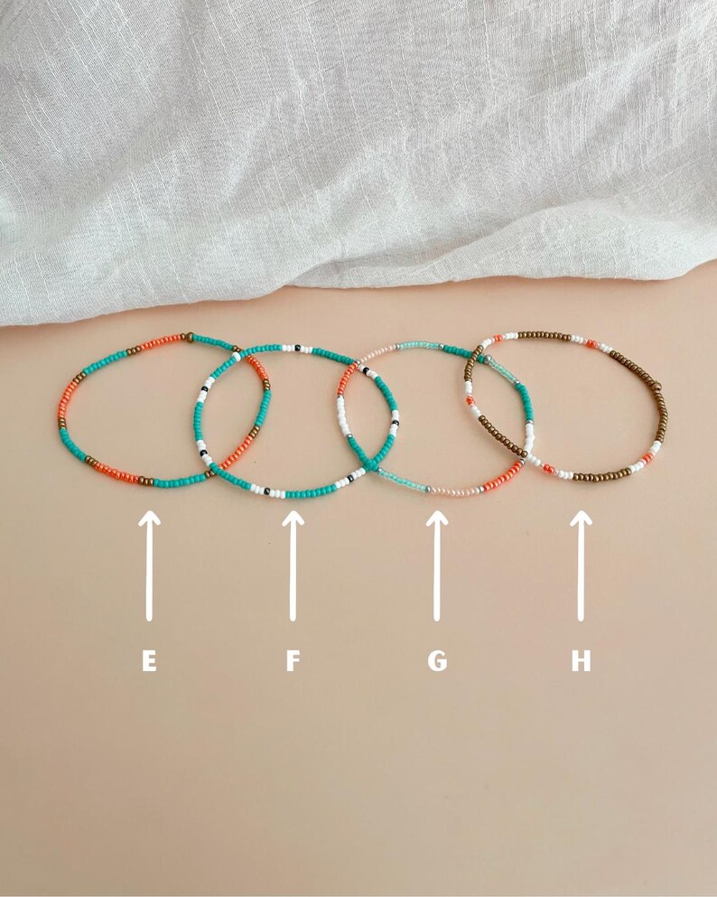 Bracelet de petites perles de rocaille pour femme Bracelet extensible délicat pour femme Bracelet de perles mélangées colorées pour superposer des bijoux Bracelet élastique en perles de plage de 2 mm image 10