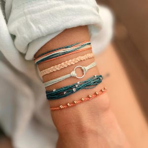 Boho Surfer Bracelet Set Friendship Adjustable Beachy Bracelet Stack Colorful Braided Summer Jewelry Wax String Bracelet Festival Accessory