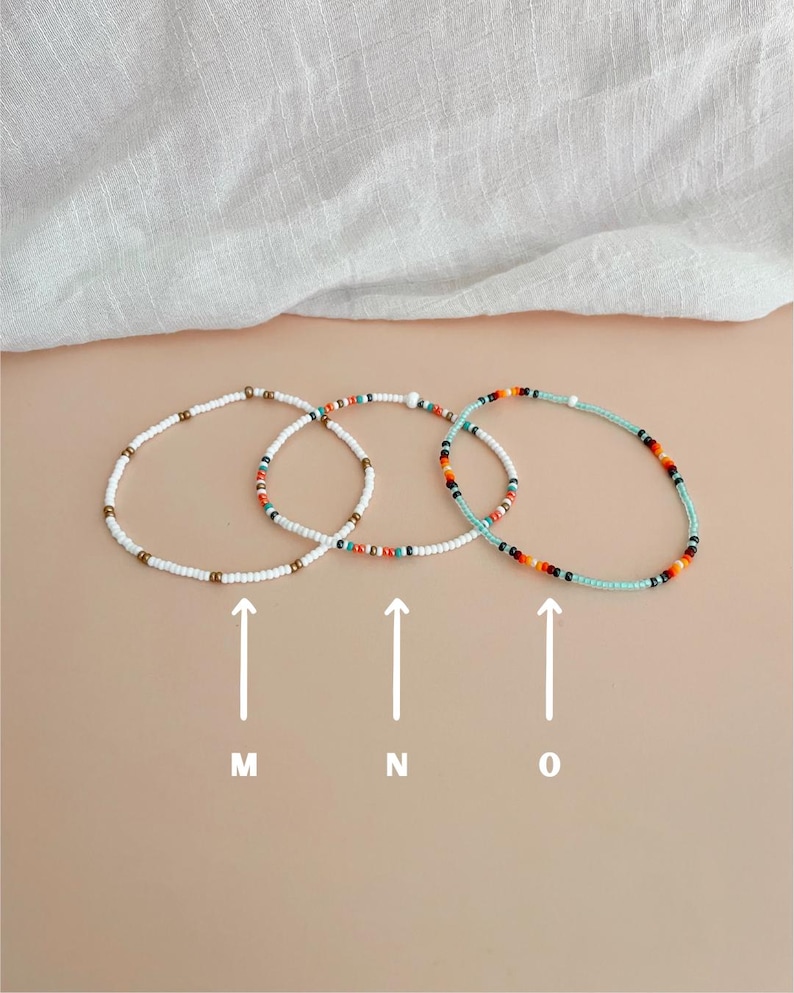 Bracelet de petites perles de rocaille pour femme Bracelet extensible délicat pour femme Bracelet de perles mélangées colorées pour superposer des bijoux Bracelet élastique en perles de plage de 2 mm image 12