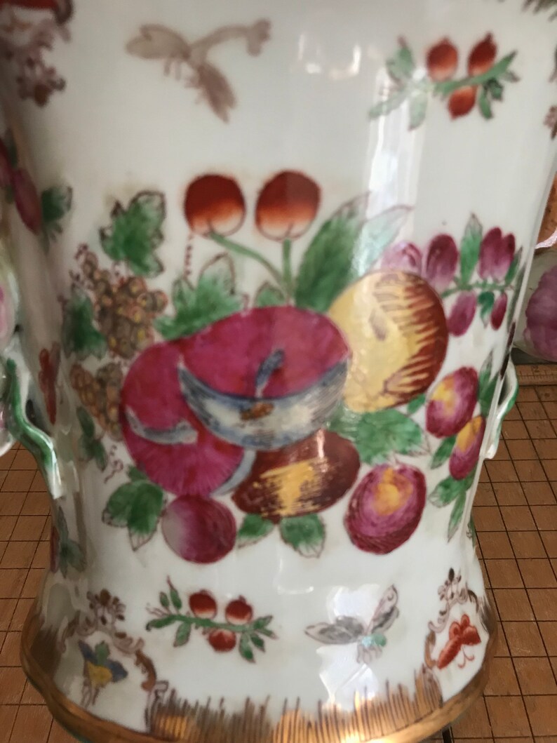United Wilson Fine Chinese Porcelain Planter