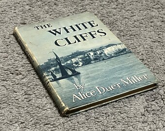 The White Cliffs, Alice Duer Miller, 1942, Methuen, Hardcover Book Vintage