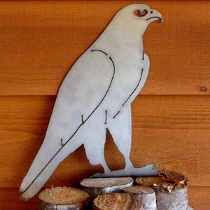 Cut Metal Rusty Peregrine Falcon Garden Home Yard Lawn Outdoor Art Tree Decor