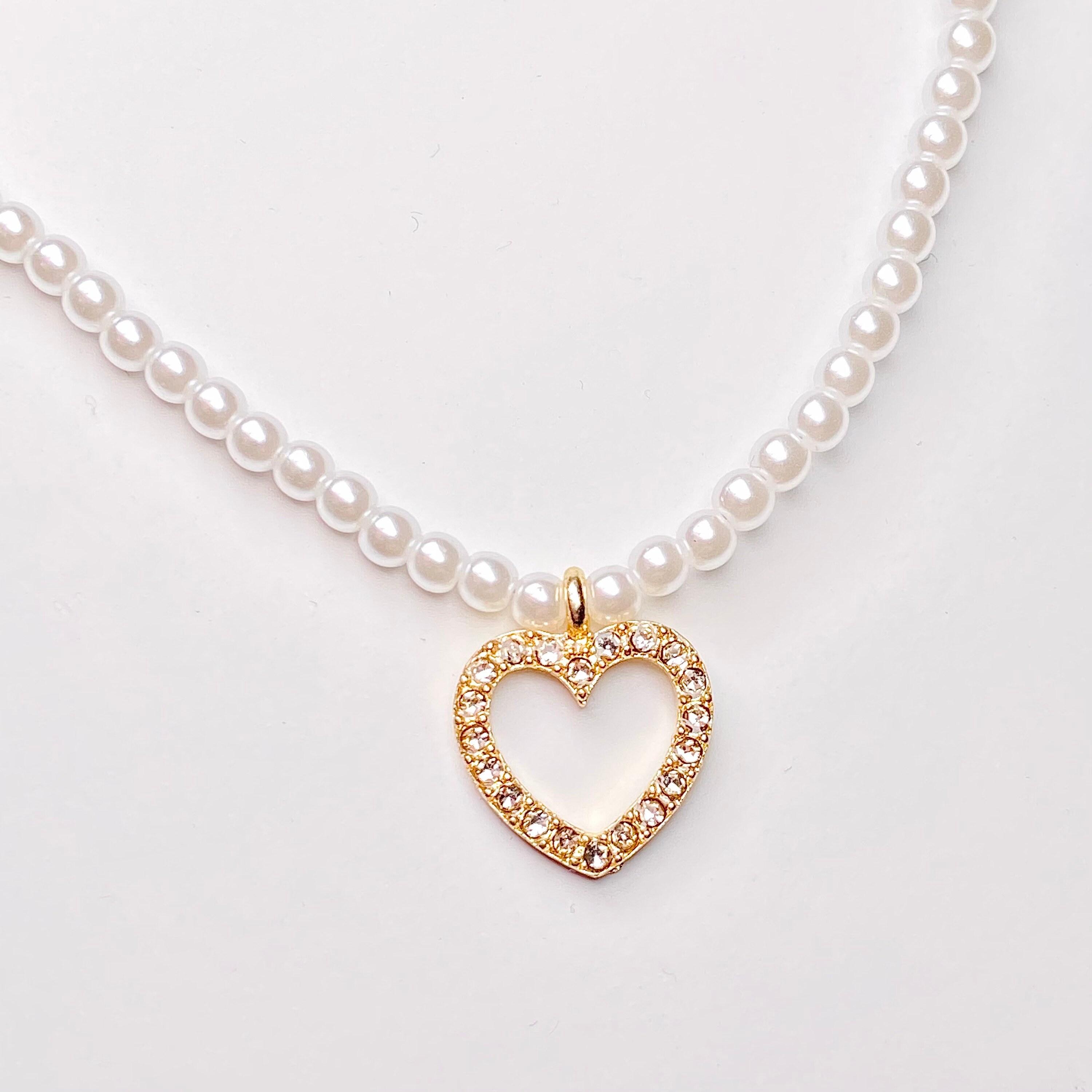 Dainty Pearl Heart Necklace Vivienne 