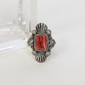 Spiny Oyster ring with adjustable band