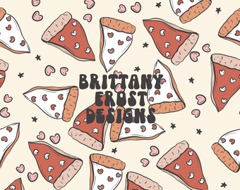 Może przedstawiać: Wzór bez szwów z różowymi sercami, białymi gwiazdami i kawałkami pizzy z czerwonymi i białymi dodatkami. Tekst "Brittany Frost Designs" znajduje się w środku wzoru.