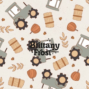 Peut inclure: Motif répété avec des tracteurs de dessins animés, des citrouilles, des balles de foin, des glands et des feuilles dans des tons de gris, de marron et d'orange sur un fond blanc cassé moucheté. Le texte "Brittany Frost designs" est également présent.