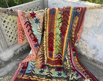 Erstaunliche Suzani Vintage Kantha Quilt mit Handstickerei Patchwork Recycle Cotton Kantha Quilt Suzani indische handgemachte Quilts