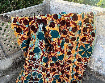 Floral Hand bestickt Suzani Quilt Bunte Suzani Bettdecke Aus Reiner Baumwolle Vintage Kantha Handmade Quilts